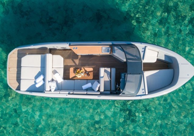 Rent Rand Supreme 27 Just Smile in Ibiza