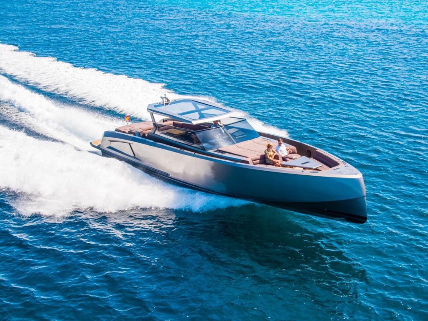 Vanquish VQ52 - La Brise Charter Ibiza