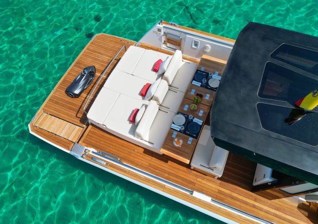 Fjord 44 YOLO II