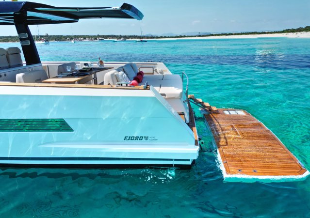 Fjord 44 YOLO II