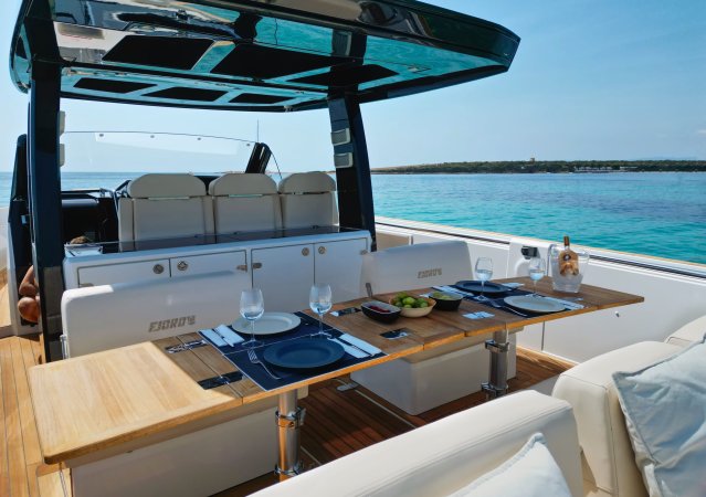 Fjord 44 YOLO II
