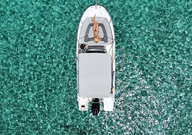 Jeanneau Cap Camarat 6.5 CC TIA LOLA