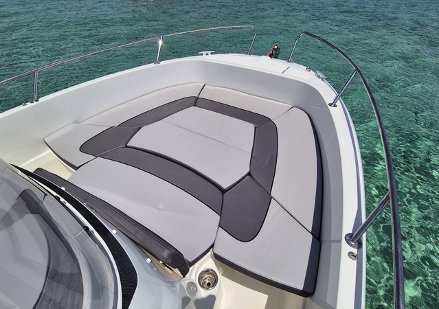 Jeanneau Cap Camarat 6.5 CC TIA LOLA