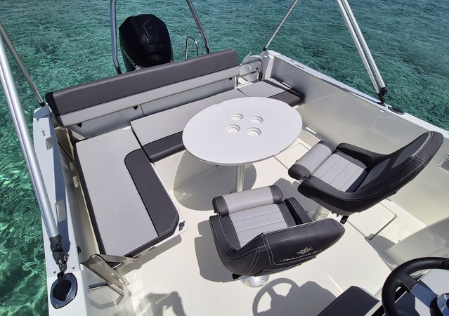 Jeanneau Cap Camarat 6.5 CC TIA LOLA