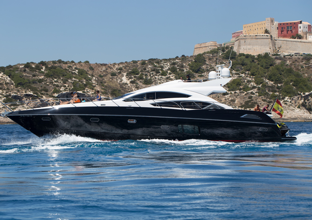 Sunseeker Predator 74  Black Jax