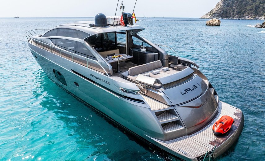 Pershing 62 Urus 9