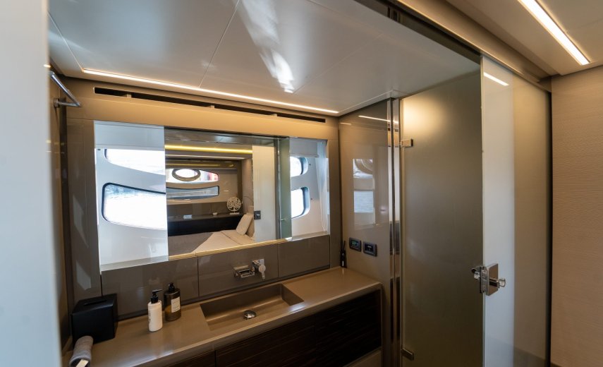 Pershing 62 Urus 19