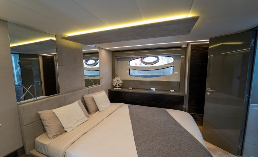 Pershing 62 Urus 18