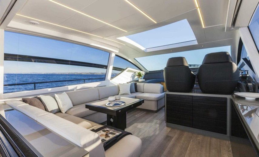 Pershing 62 Urus 13