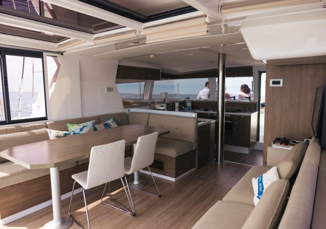 Bali Catamarans 4.2 Loxarel