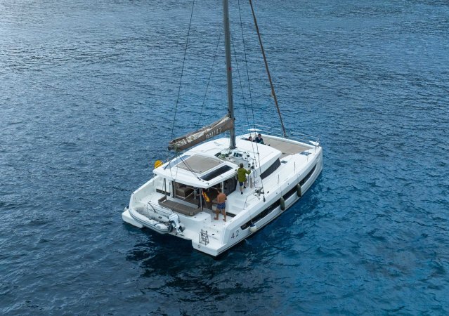 Bali Catamarans 4.2 Loxarel