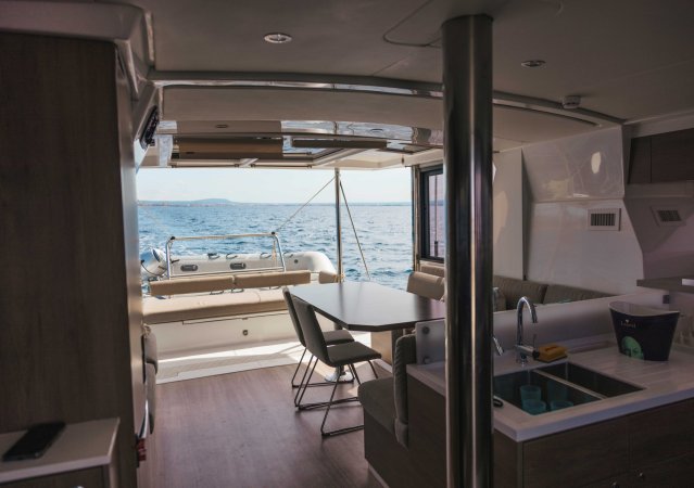 Bali Catamarans 4.2 Loxarel