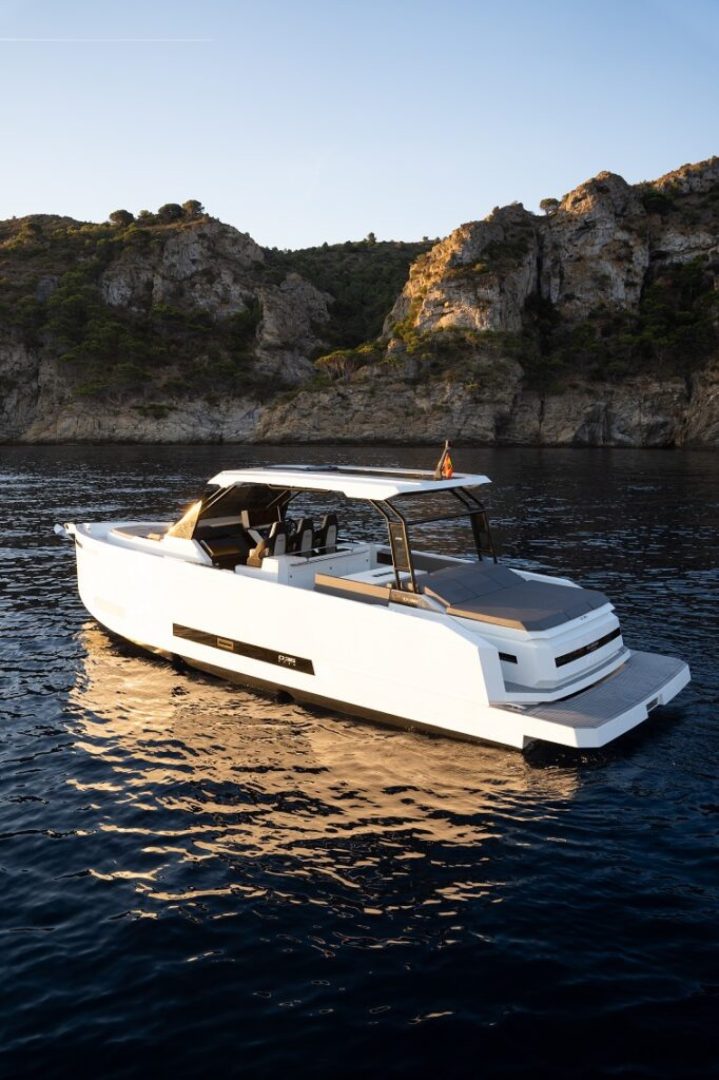 De Antonio DA 36 Hard Top  Beluga