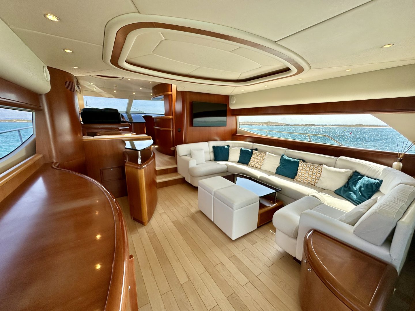 Uniesse Marine 66 Nehesi