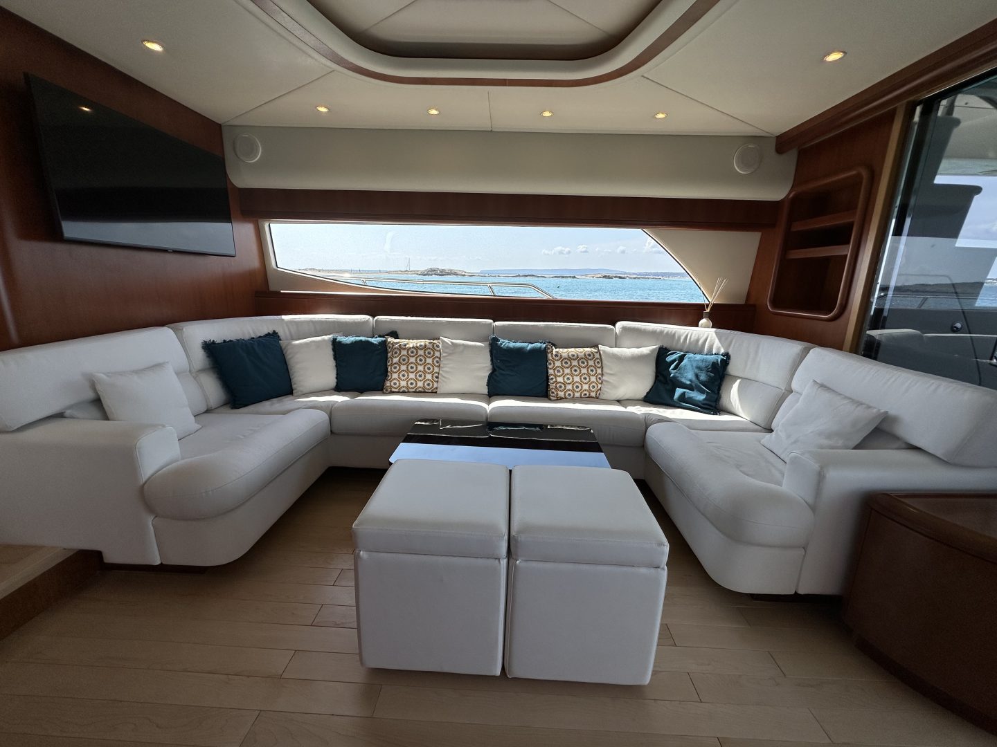 Uniesse Marine 66 Nehesi