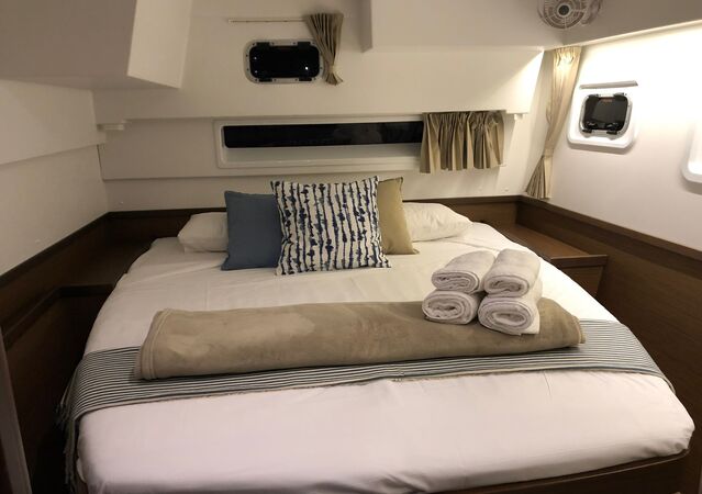 Lagoon 42 3