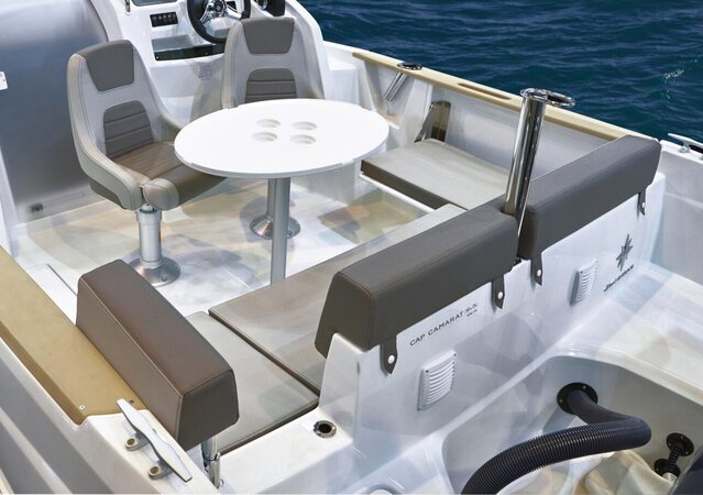 Jeanneau Cap Camarat 6.5 WA Bela