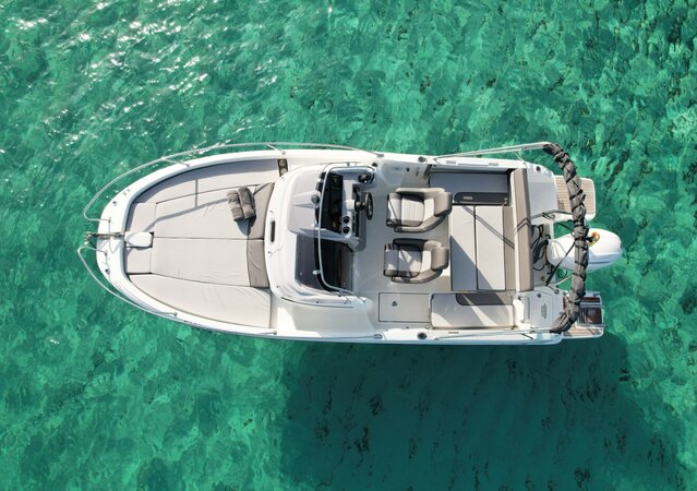 Jeanneau Cap Camarat 6.5 WA Bela
