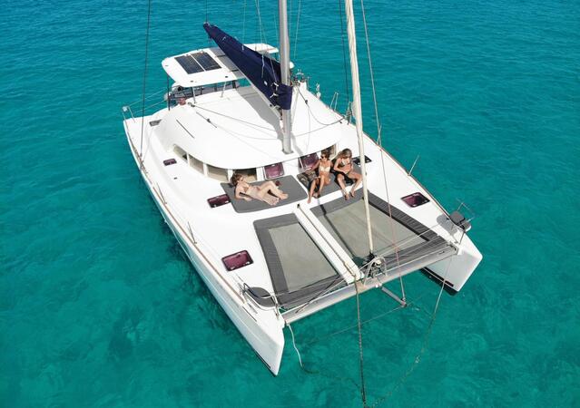 Rent Lagoon 380  Niu tribe in Ibiza