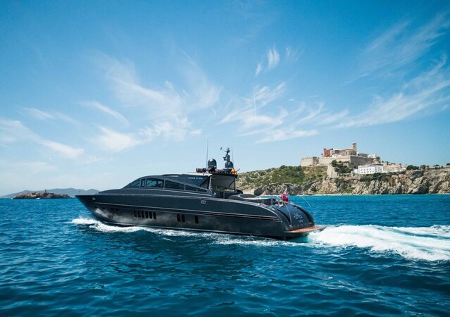 Rent Arno Leopard 90 in Ibiza