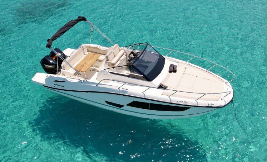 Quicksilver 875 Sundeck Luz