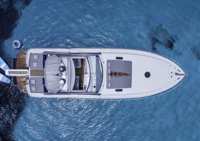 Pershing 54 3