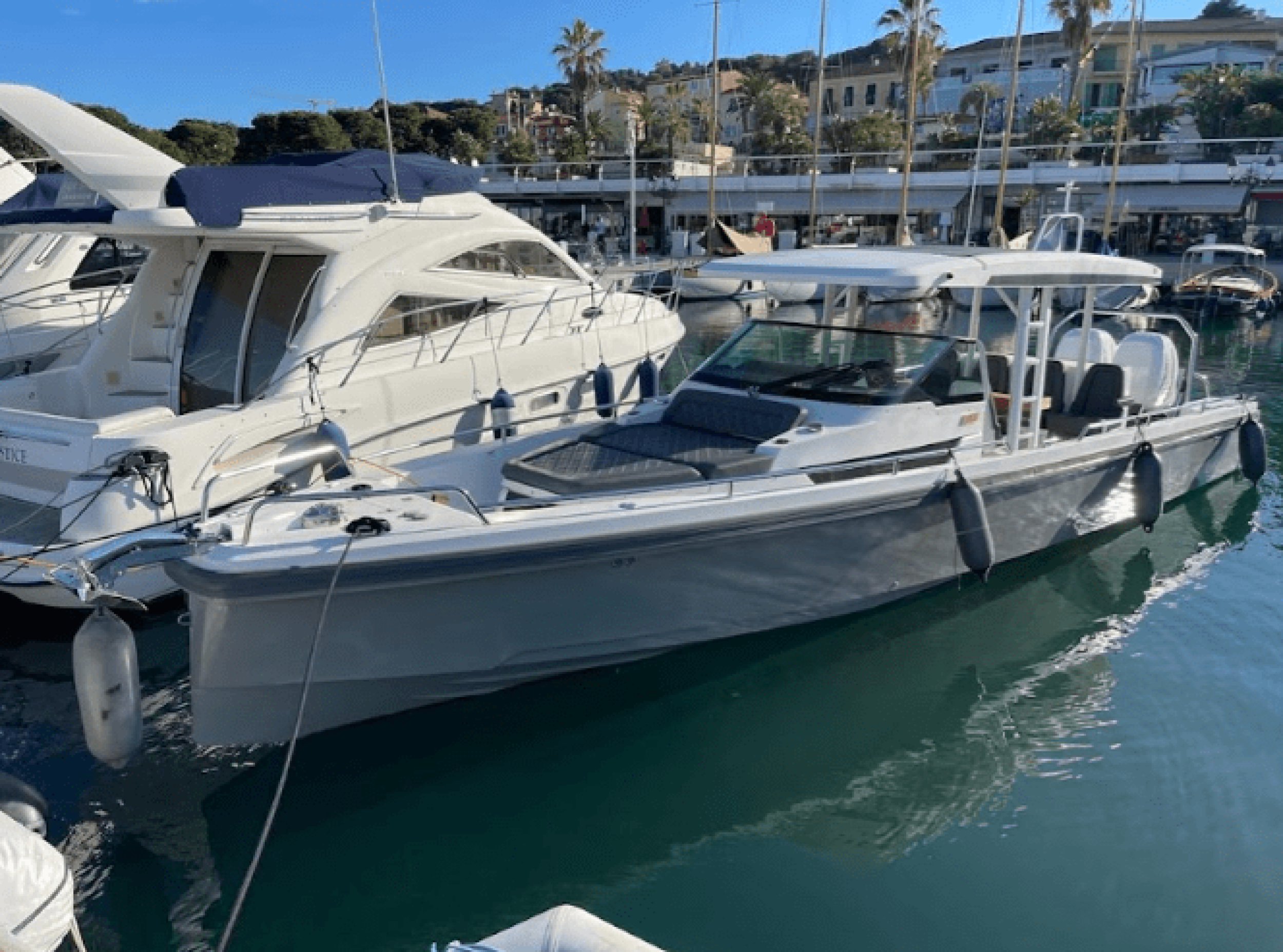 Axopar 37 Wtbar PAPARADIS