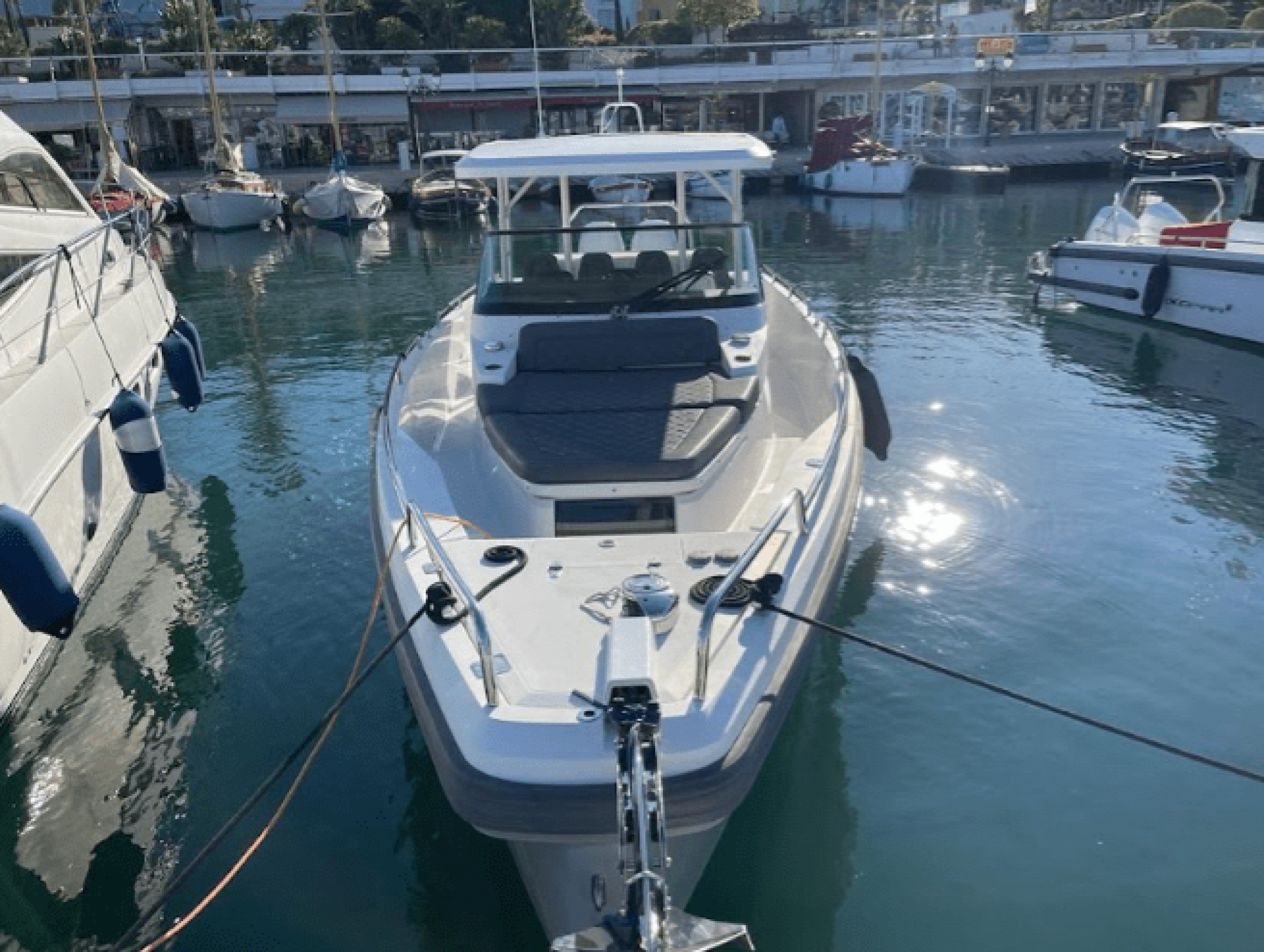 Axopar 37 Wtbar PAPARADIS
