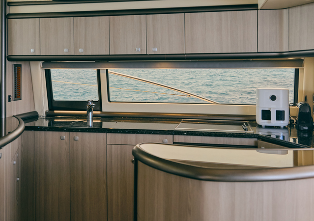 Sunseeker Manhattan 64 Sirius
