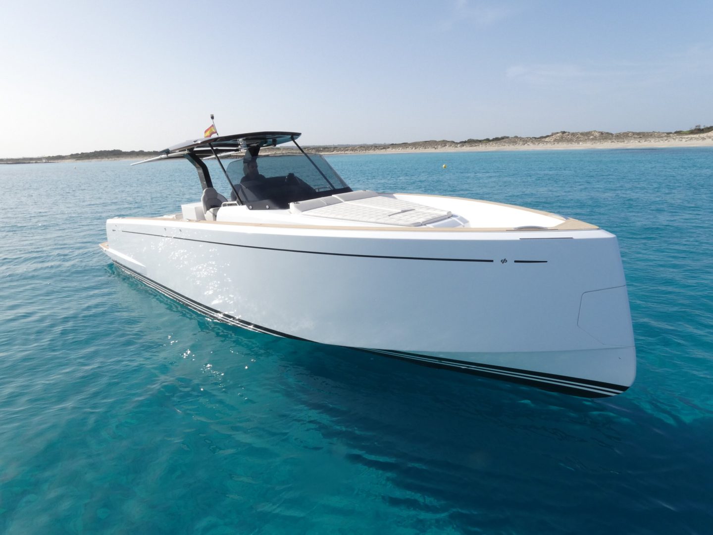 Pardo Yachts 38 - La Brise Charter Ibiza