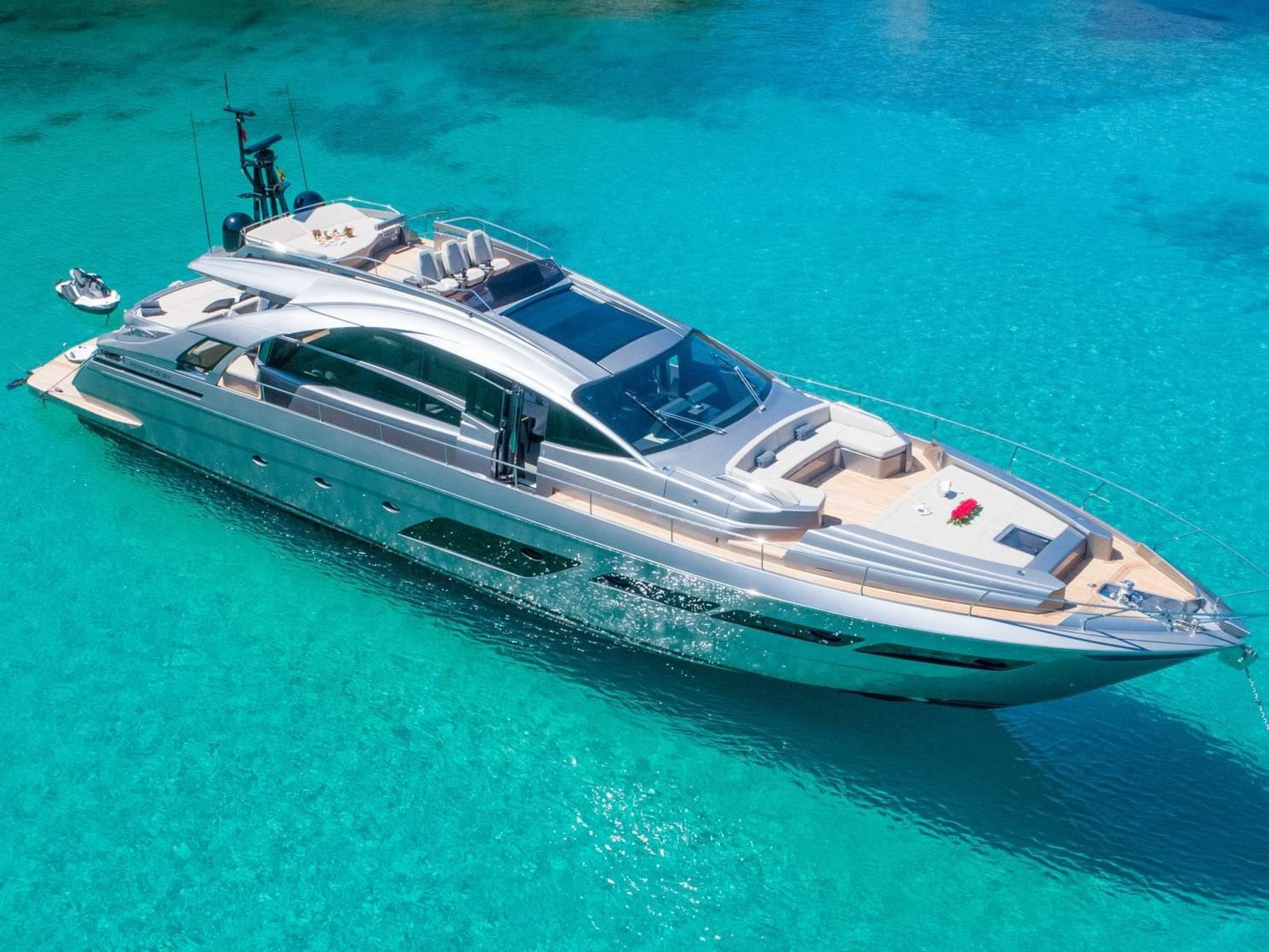 Pershing 8X Beyond