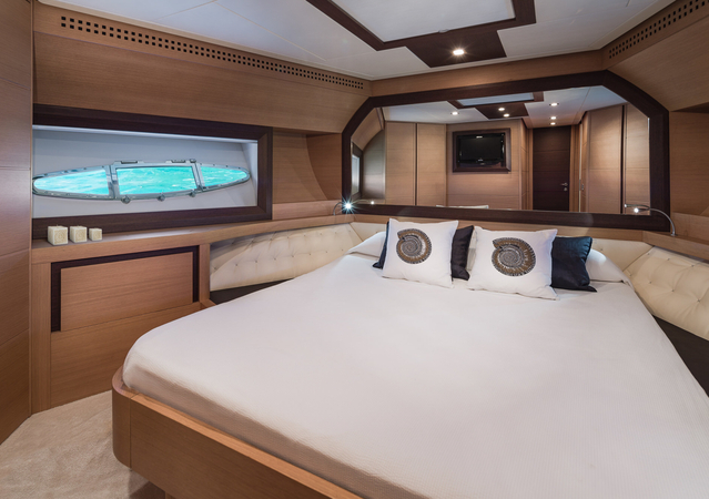 Pershing 72  Sensation