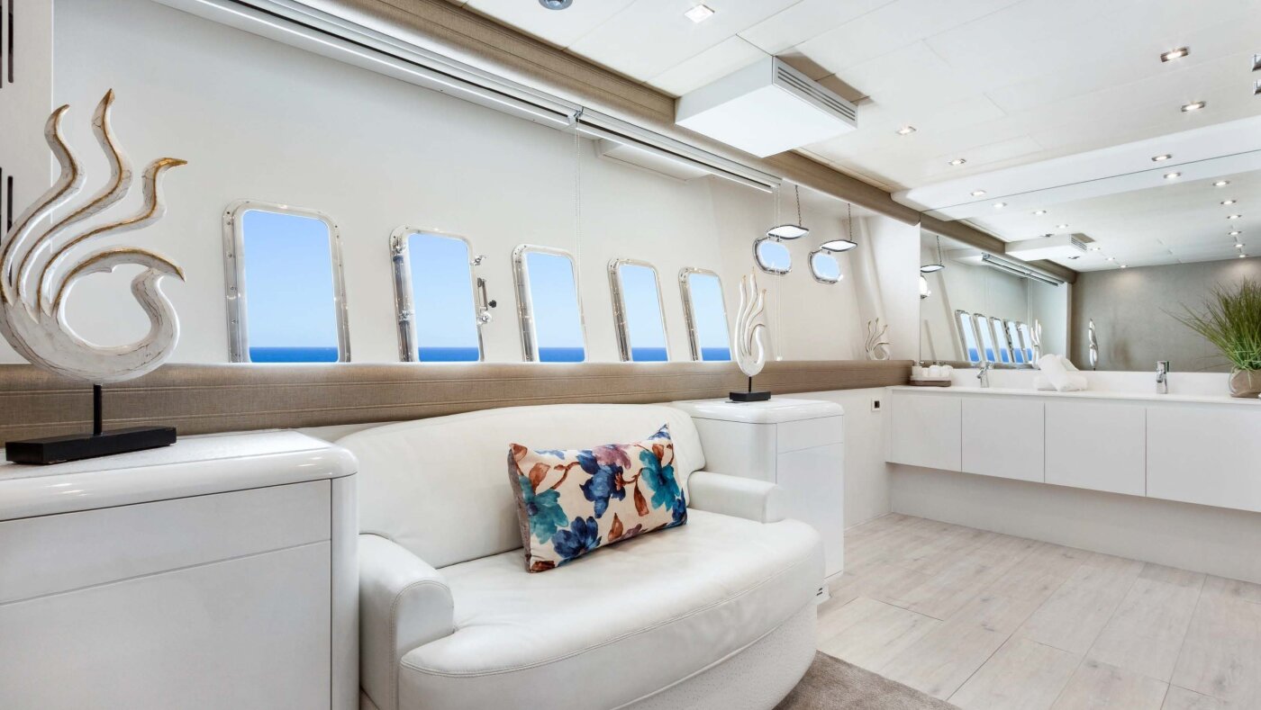 Mangusta 108