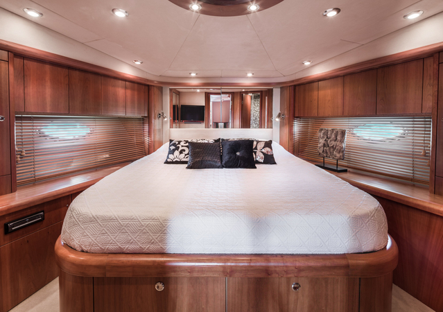 Sunseeker Predator 72 Number 9