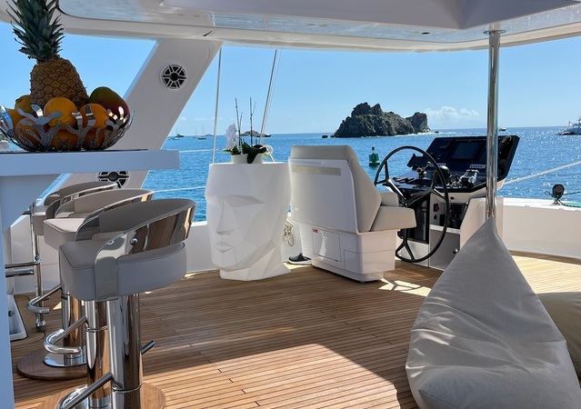 Sunreef Yachts 70 8