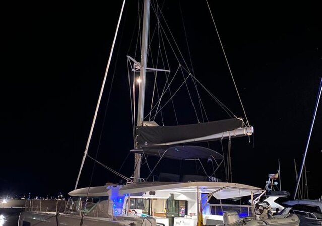 Lagoon 46 11