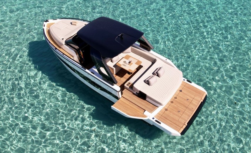 Cranchi A32 - Ibiza Boat Experience