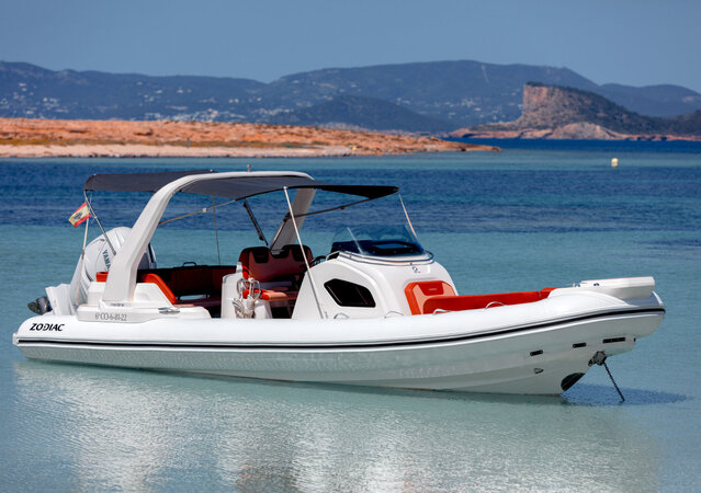 Rent Zodiac Medline 9 Bianca in Ibiza