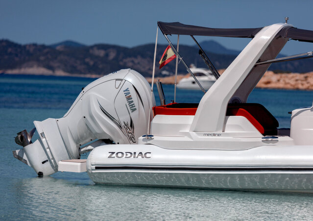 Zodiac Medline 9 Bianca
