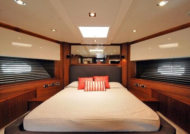 Sunseeker Predator 84 Ariyas