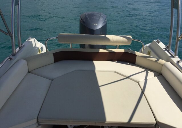 MV Marine Mojito 30 3