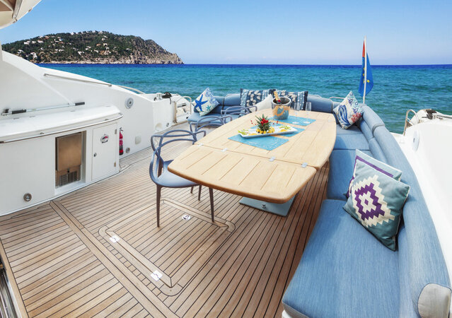 Sunseeker Predator 72