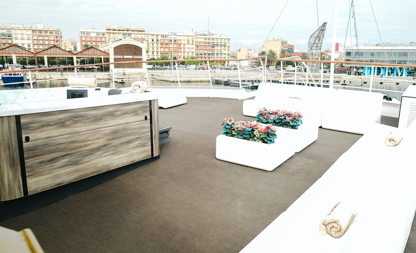 Yachting France        HARMONY II 10