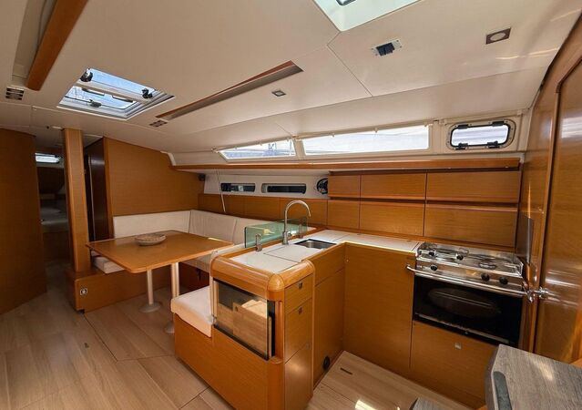 Jeanneau Sun Odyssey 449 Mientras Tanto