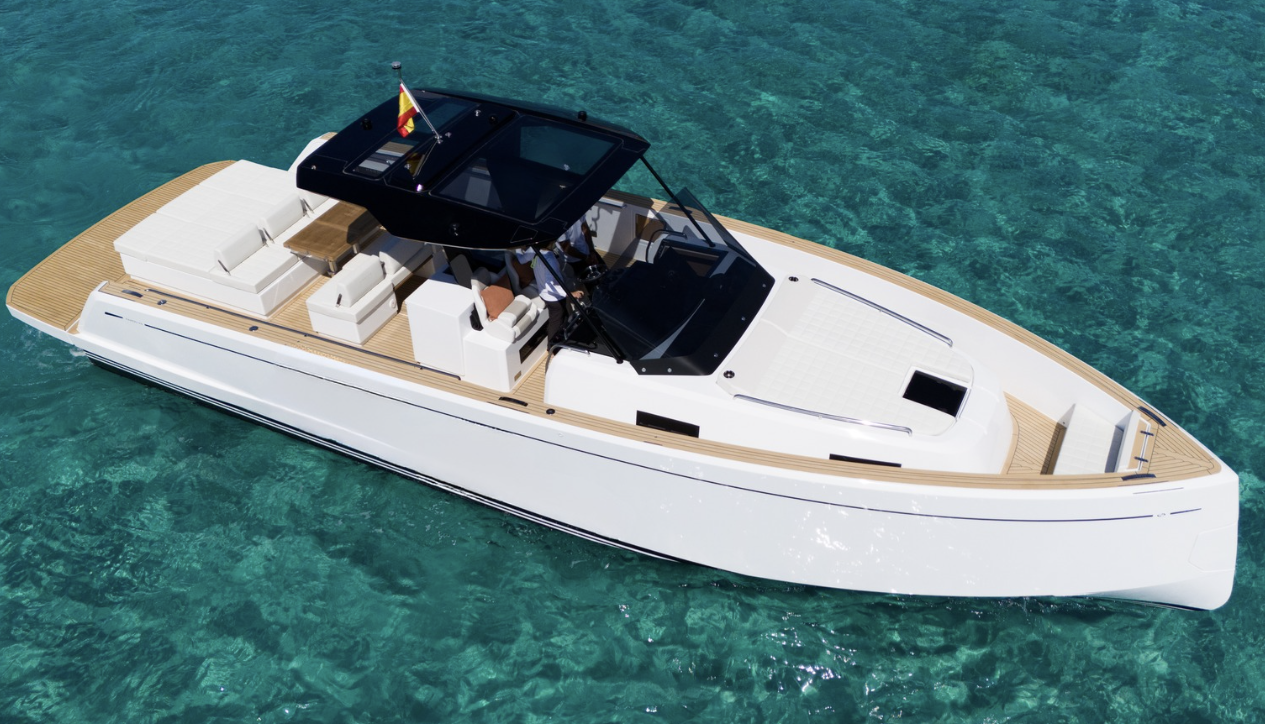 Pardo Yachts 43 - La Brise Charter Ibiza