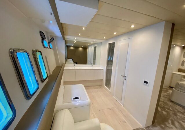 Mangusta 108