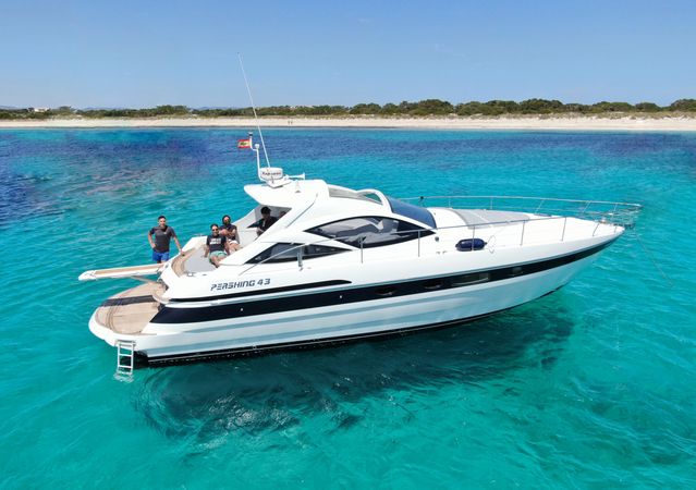 Pershing 43 Nina