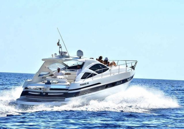 Pershing 43 Nina