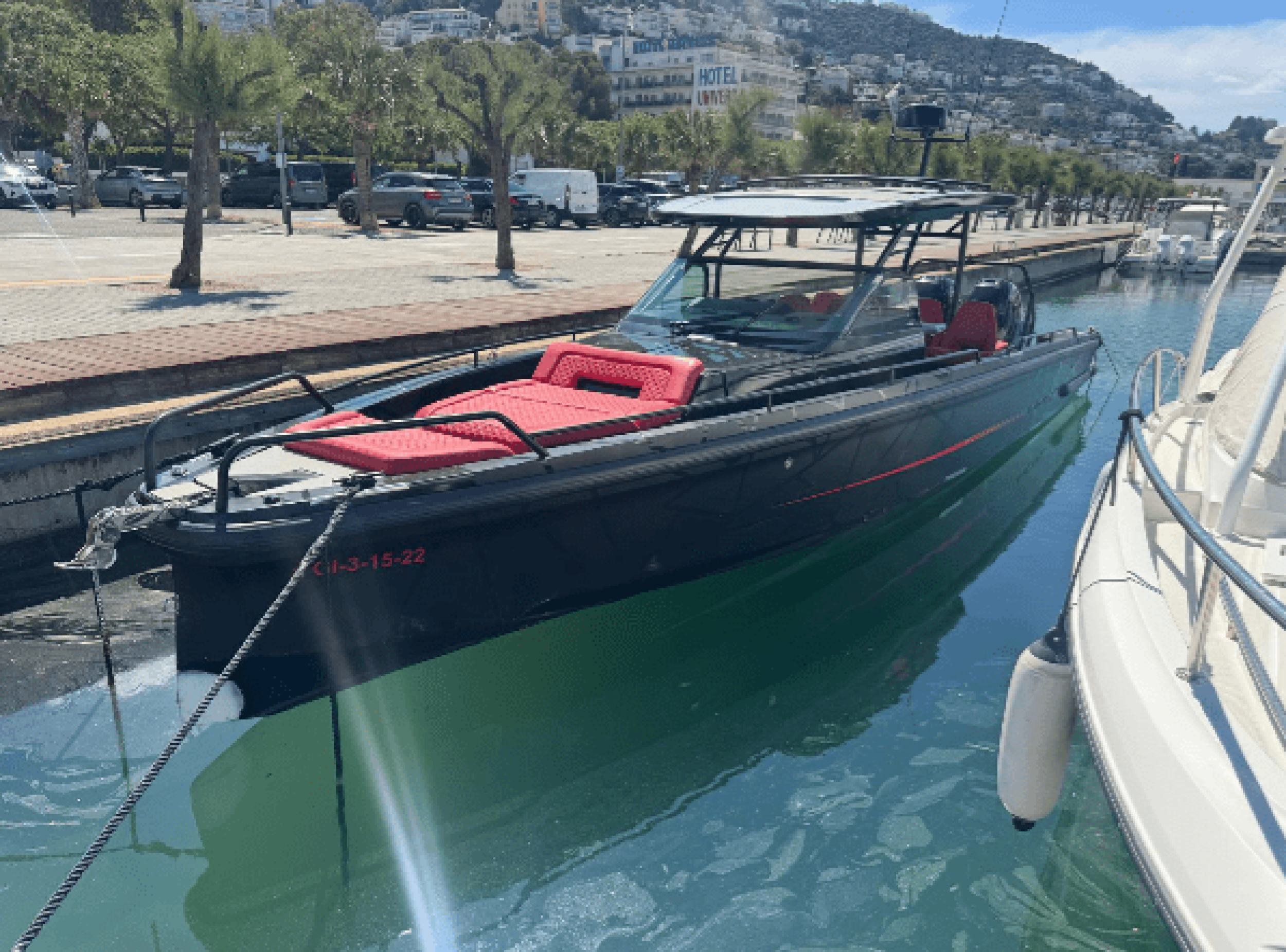 Axopar 37 T-TOP PACHA