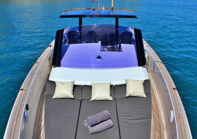 Fjord 40 Open Celebrate